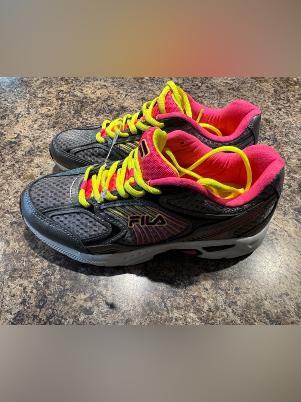 Fila Women’s Size 8 Gray and Pink Trail Sneakers with Neon Shoes Laces!
